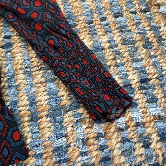 5/25$ Zara Geometric Patterned Shirt - Red and Blue - Picture 3 of 6